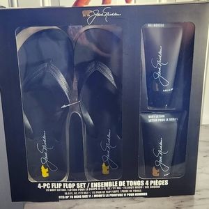 NWT Jack Nicklaus men's gift set (shower shoes, body wash & lotion)